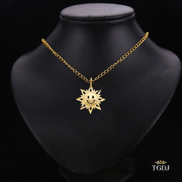 14K Yellow Gold Sun Pendant - Picture 2 of 4